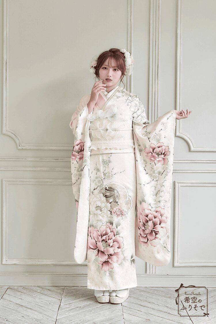 やわらかな透明感を引き立てるニュアンスピンク振袖